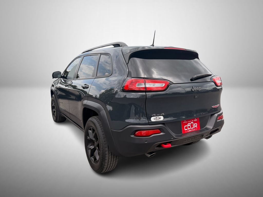 Used 2017 Jeep Cherokee Trailhawk w/ Comfort/Convenience Group AWD/4WD image 3
