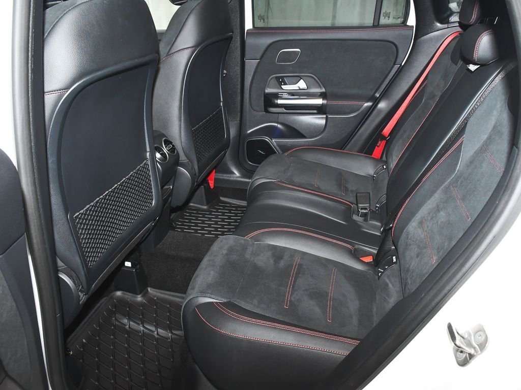 Used 2024 Mercedes-Benz GLA 35 AMG 4MATIC image 55
