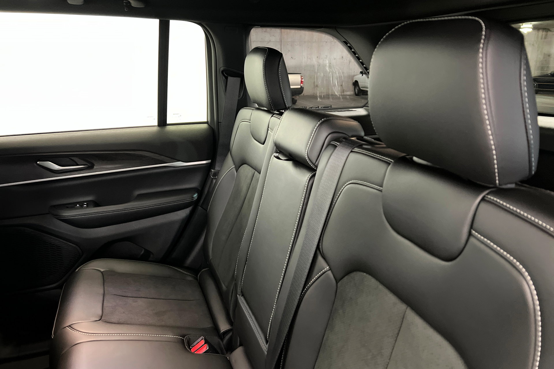 New 2026 Jeep Grand Cherokee Altitude AWD/4WD image 20
