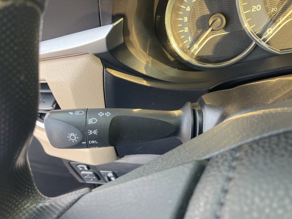 Used 2015 Toyota Corolla L image 19