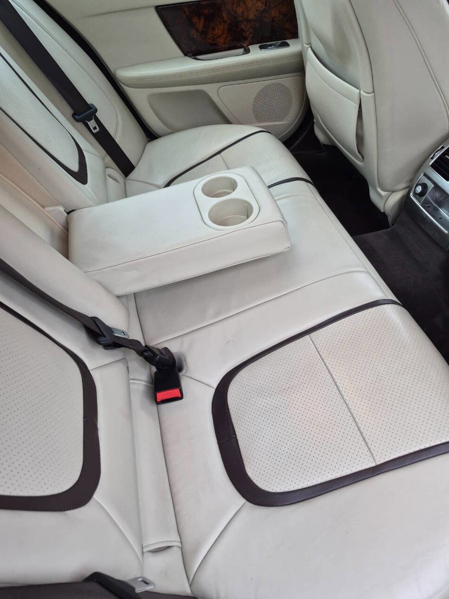 Used 2015 Jaguar XF Portfolio AWD/4WD image 9