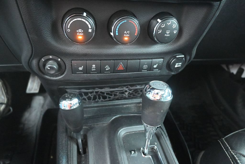 Used 2015 Jeep Wrangler Unlimited Sport AWD/4WD image 9