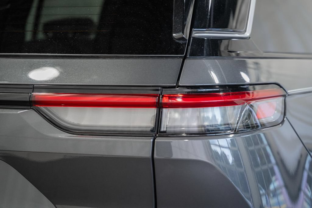 Certified 2023 Jeep Grand Cherokee Summit AWD/4WD image 7