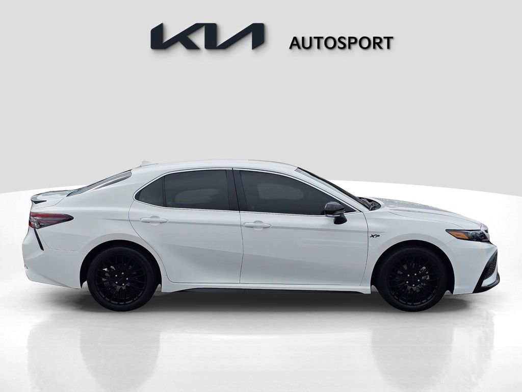 Used 2023 Toyota Camry SE image 7