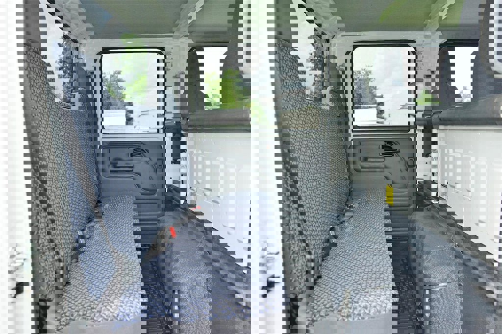 New 2025 Chevrolet Low Cab Forward image 10