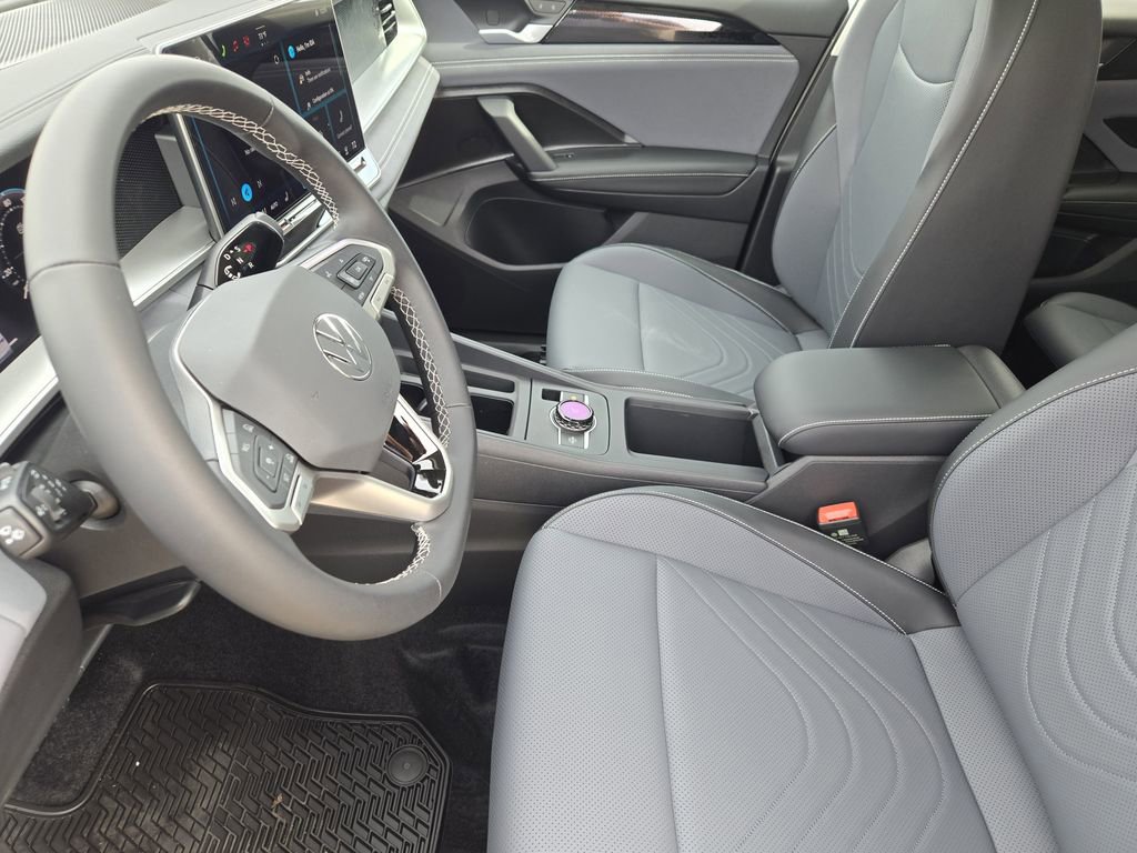 New 2026 Volkswagen Tiguan SE image 10