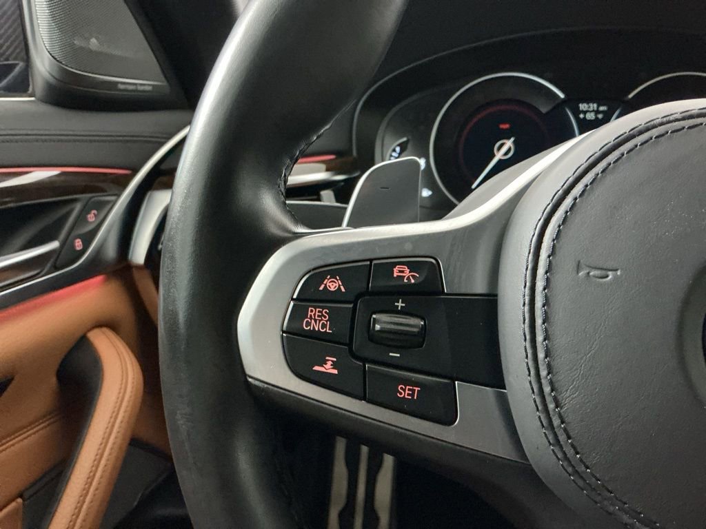 Used 2018 BMW M550i xDrive w/ Dynamic Handling Package image 15