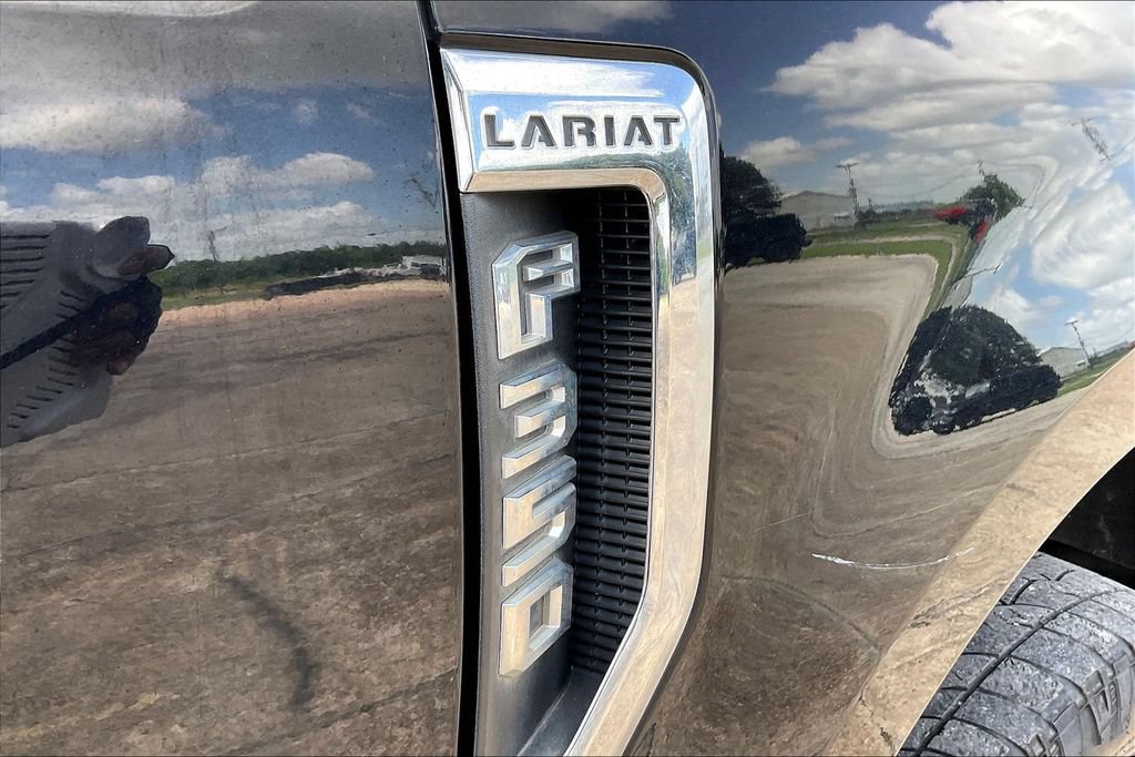 Used 2018 Ford F350 Lariat w/ Lariat Ultimate Package AWD/4WD image 28