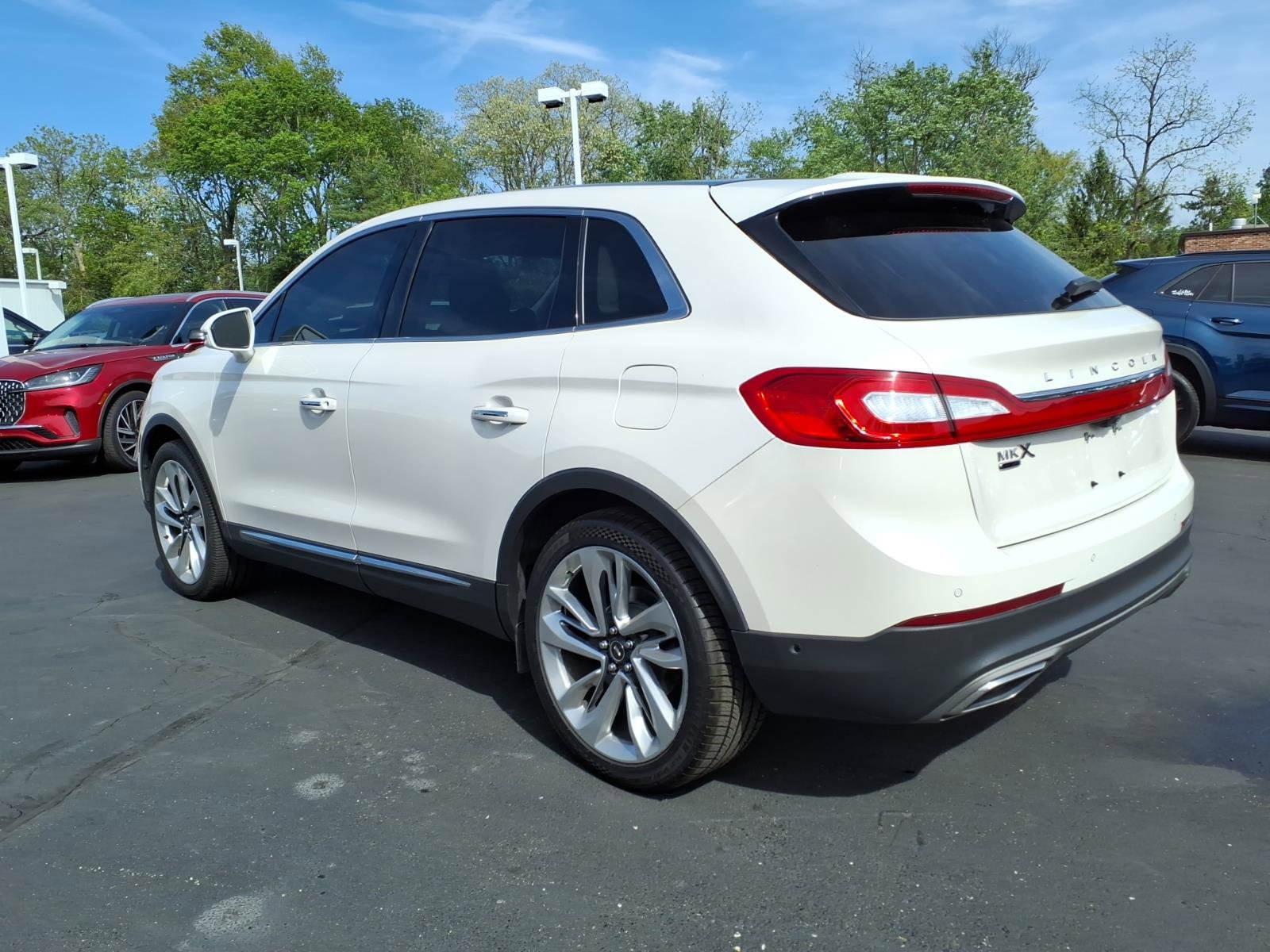 Used 2017 Lincoln MKX Black Label w/ Driver Assistance Package FWD image 5