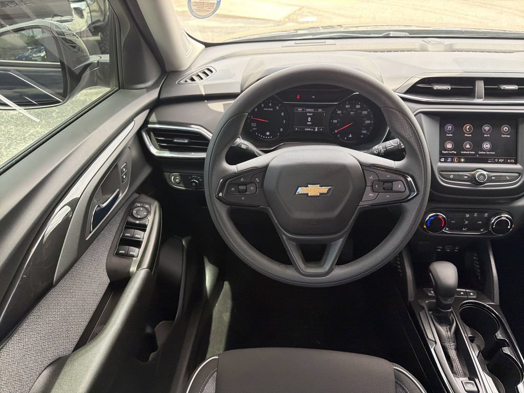 Used 2022 Chevrolet TrailBlazer LT FWD image 15