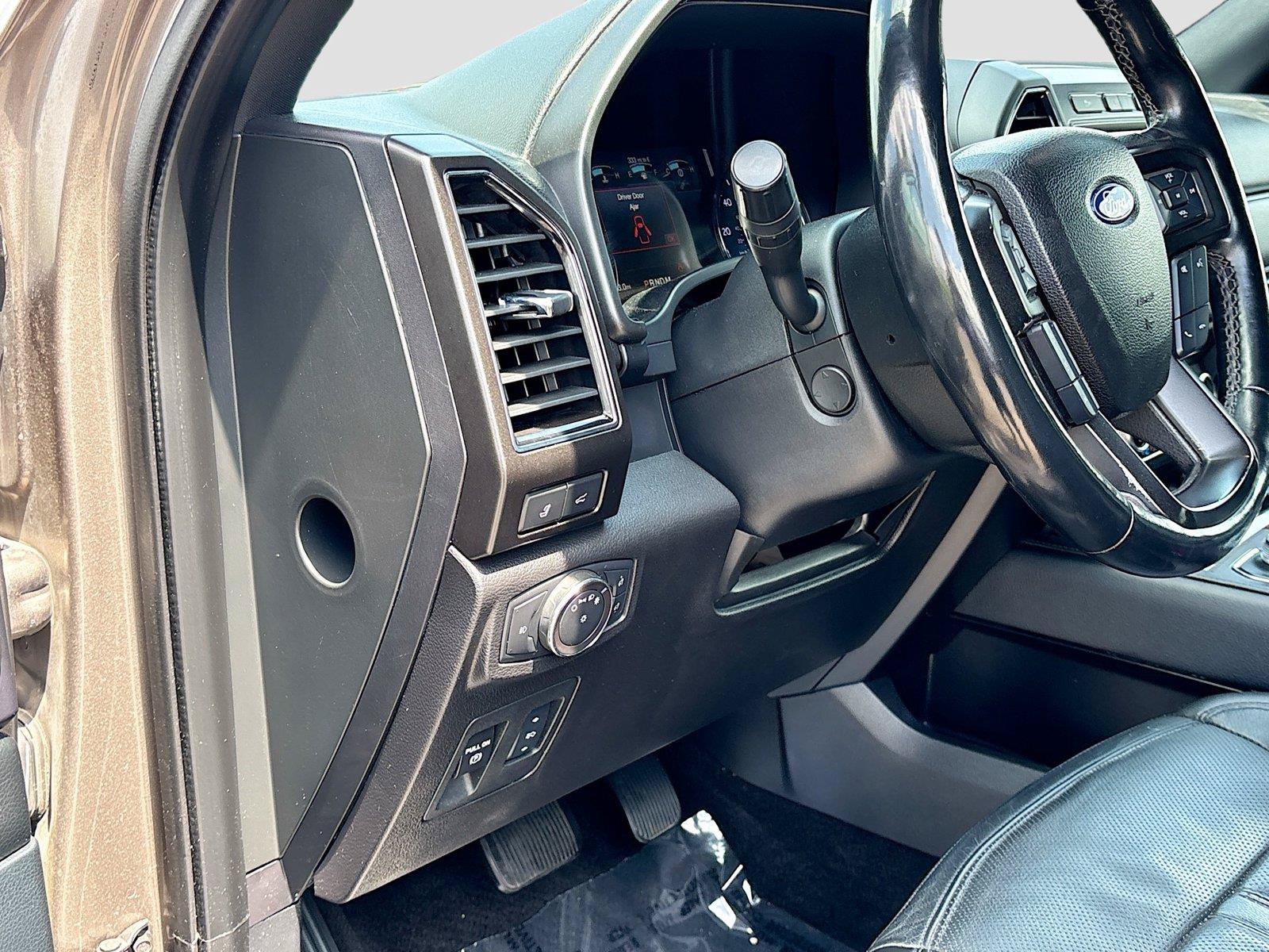 Used 2018 Ford Expedition Max Limited w/ Equipment Group 301A RWD image 10