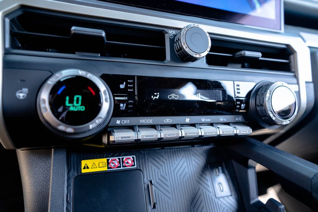 New 2026 Toyota Tacoma TRD Off-Road w/ TRD Off Road Premium Package AWD/4WD image 33