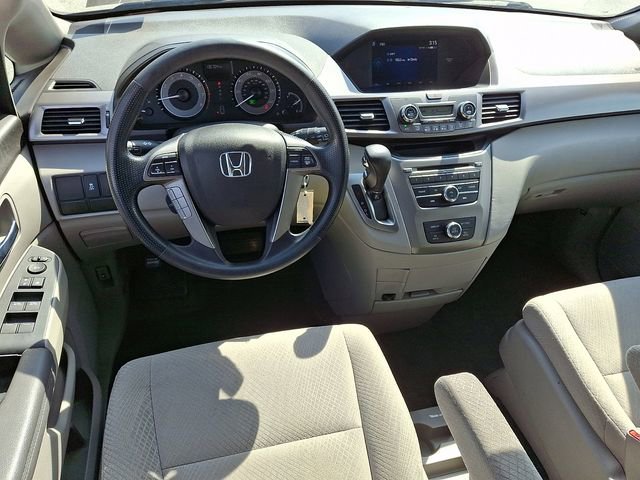 Used 2016 Honda Odyssey LX image 2