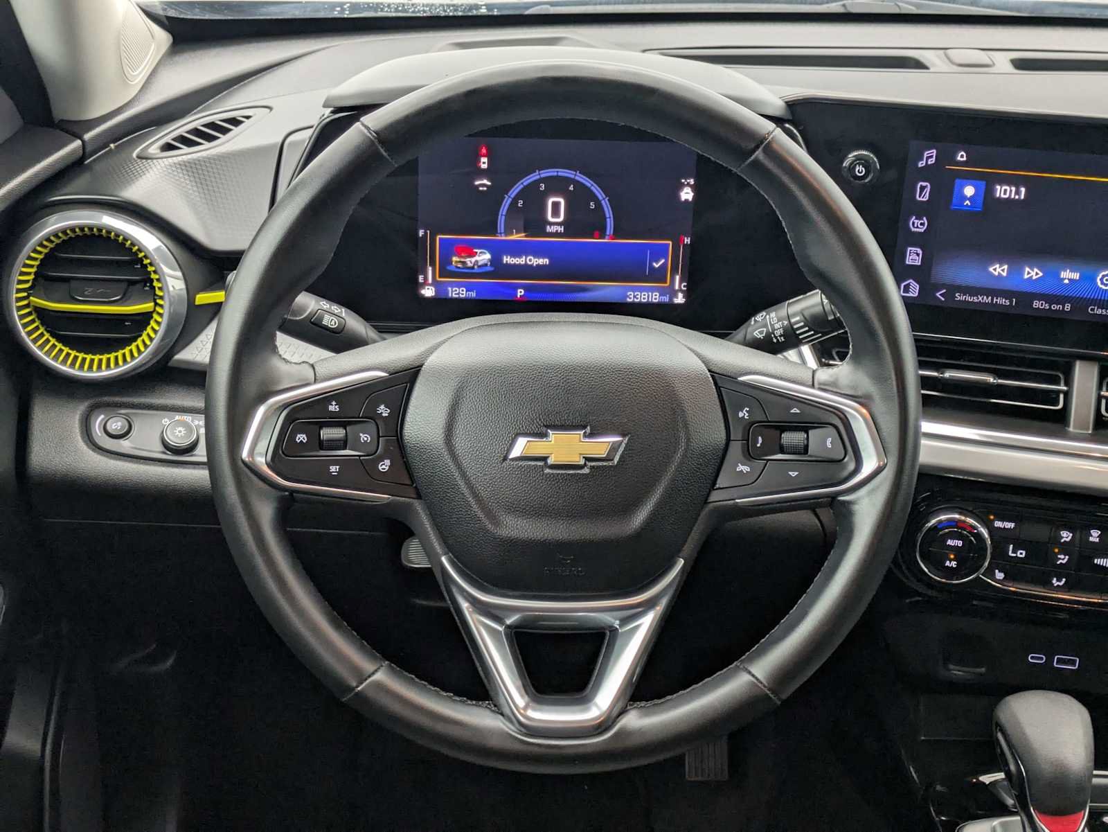 Used 2024 Chevrolet Trax LT w/ Driver Confidence Package FWD image 23