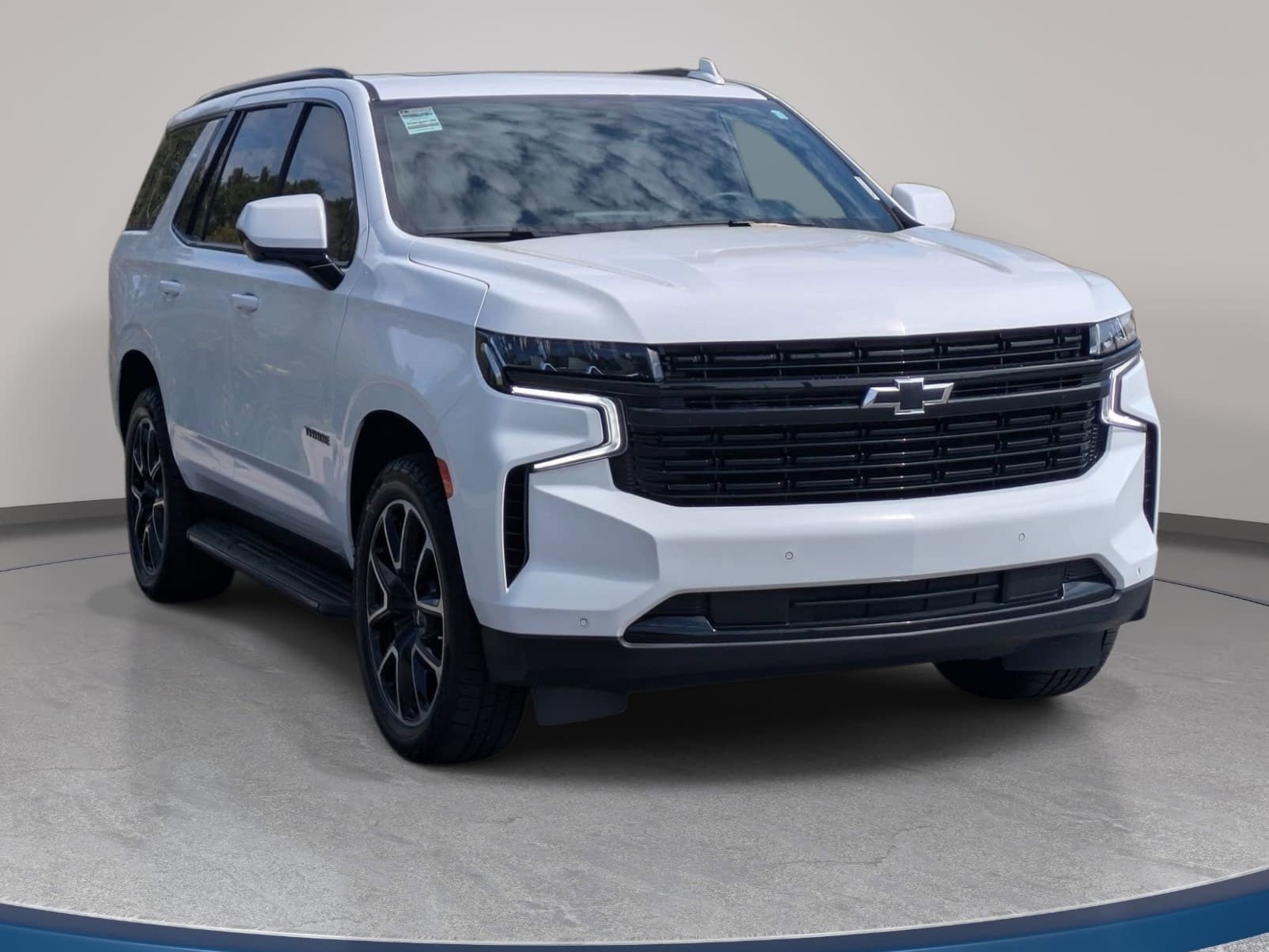 Used 2023 Chevrolet Tahoe RST image 3