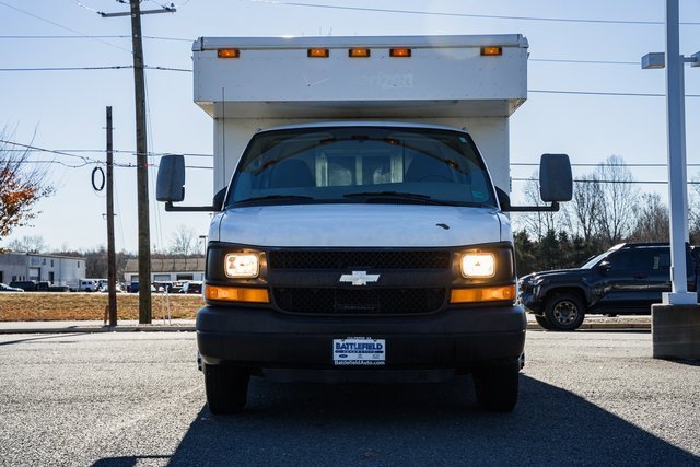 Used 2009 Chevrolet Express 3500 image 2