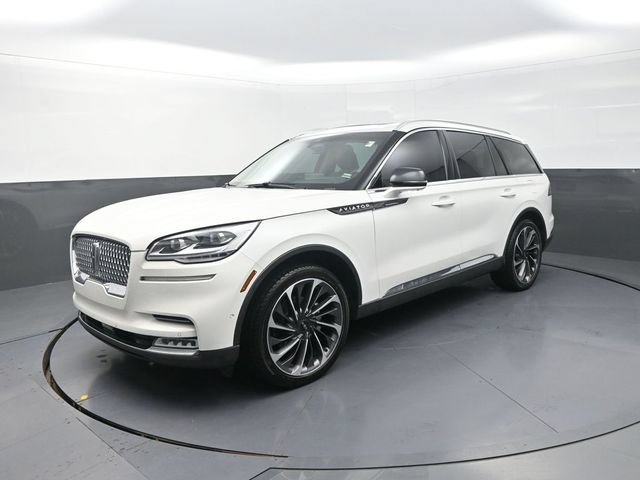 Used 2020 Lincoln Aviator Reserve w/ Equipment Group 202A AWD/4WD image 3