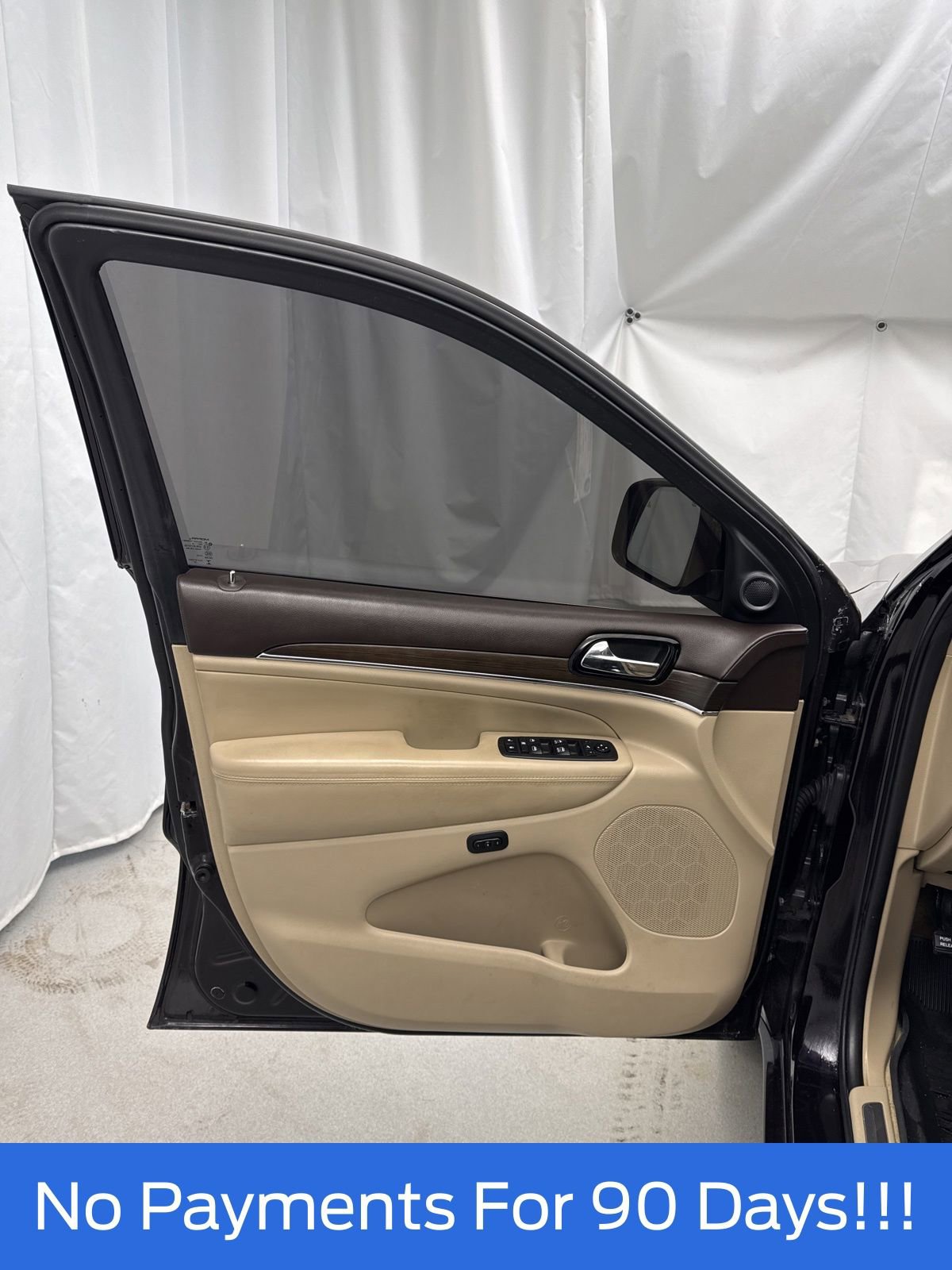 Used 2019 Jeep Grand Cherokee Overland image 12