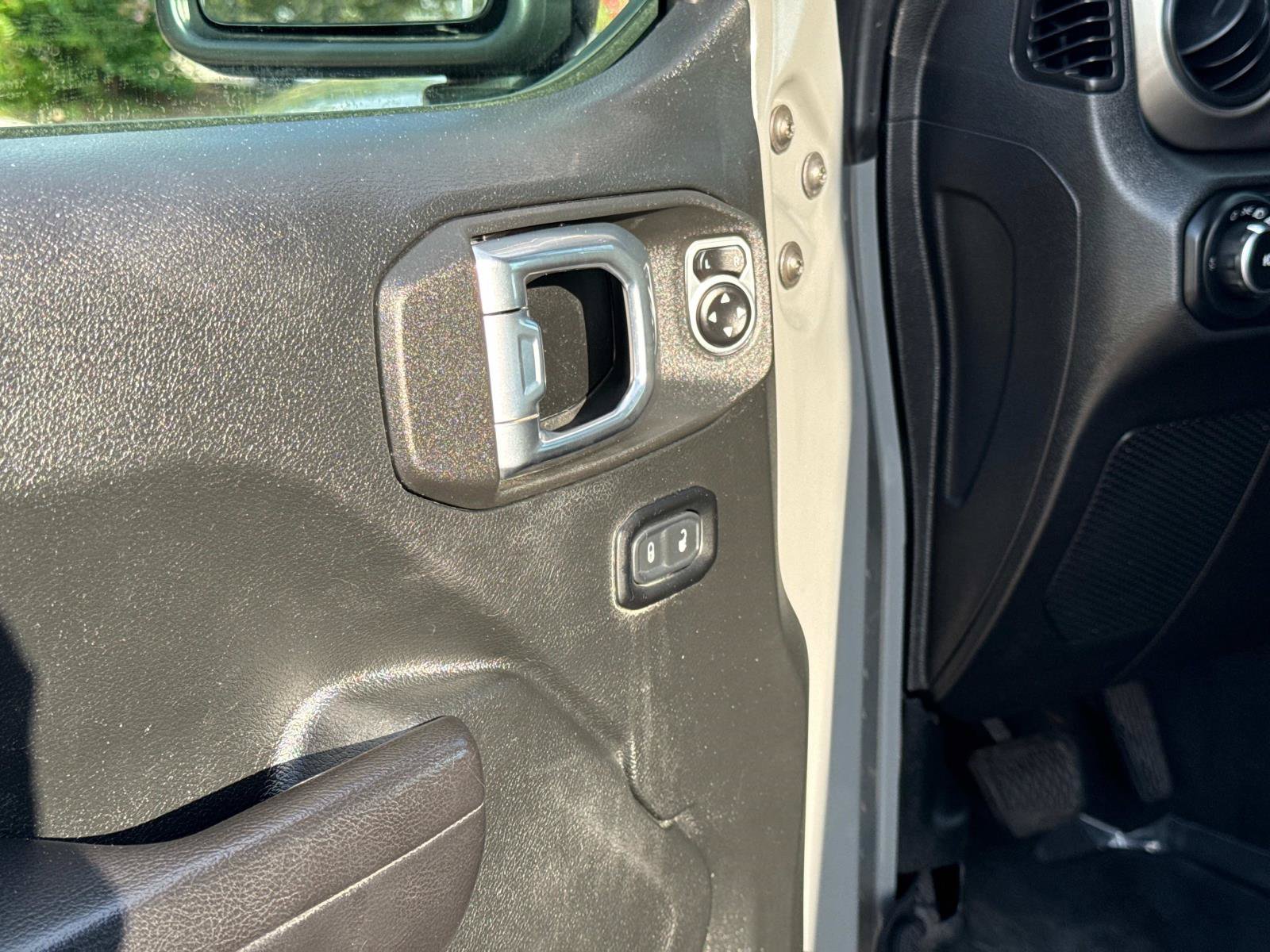 Used 2021 Jeep Wrangler Unlimited Sport AWD/4WD image 17