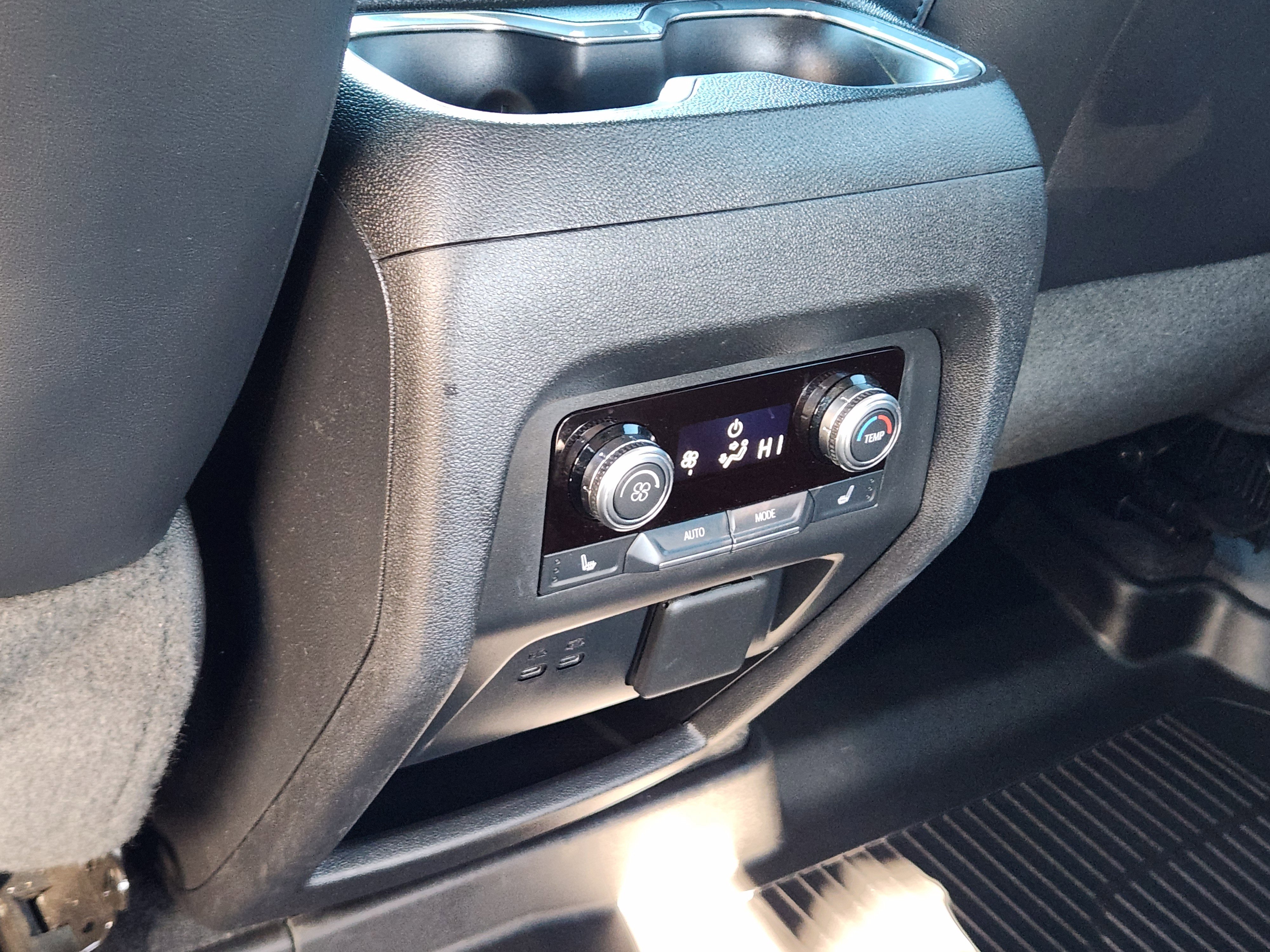 Used 2024 GMC Acadia Denali w/ Super Cruise Package image 36