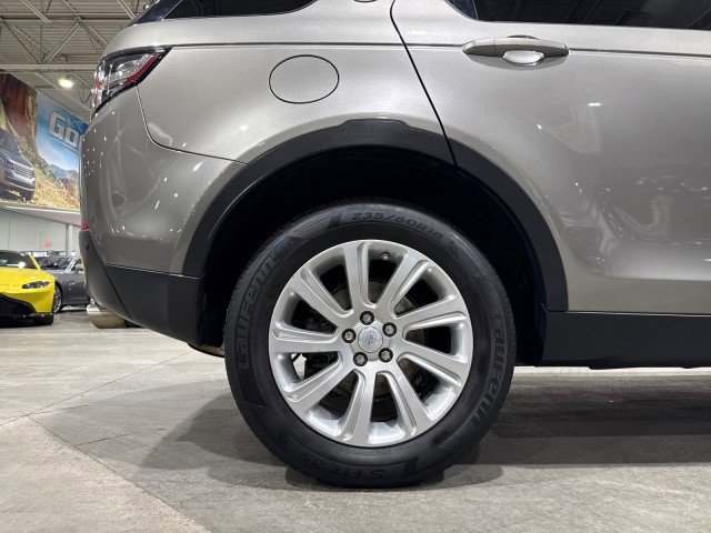 Used 2017 Land Rover Discovery Sport SE image 82