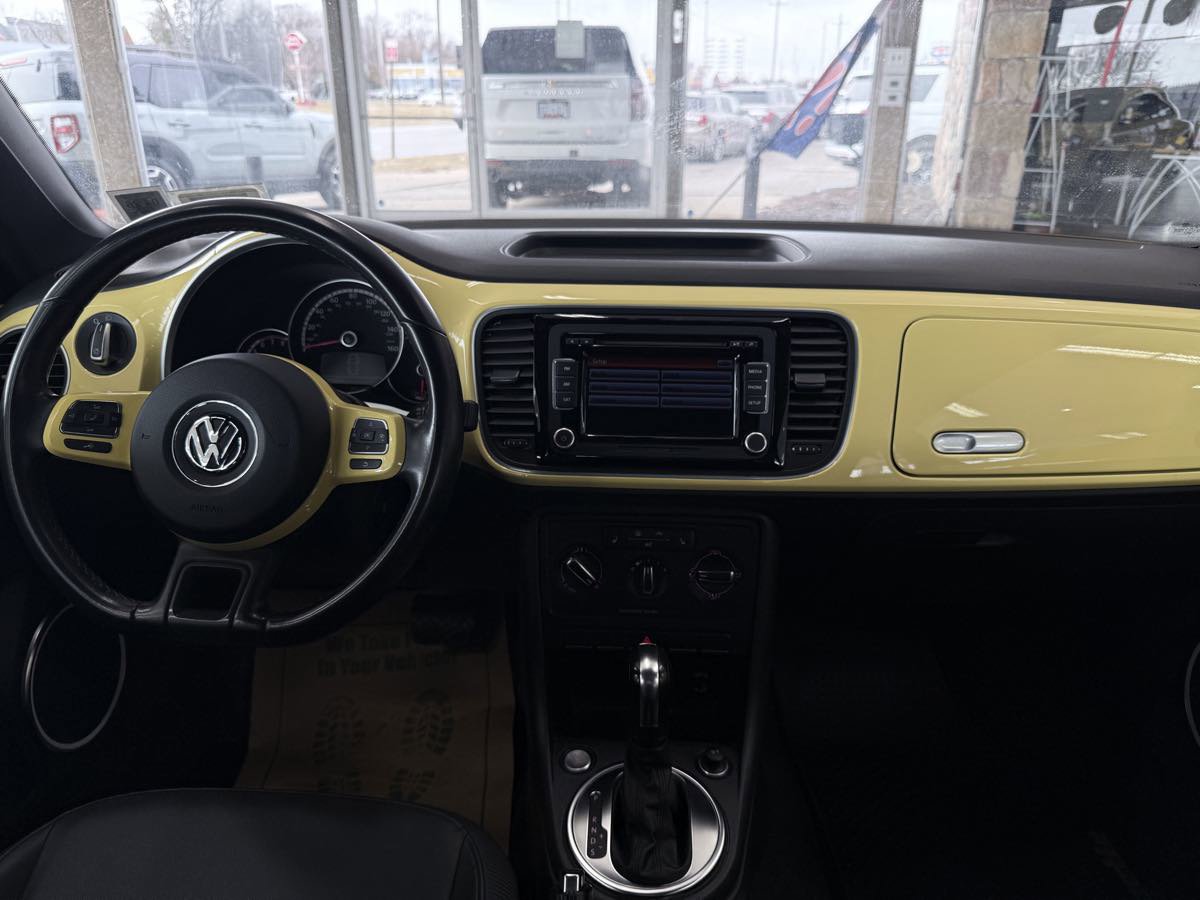 Used 2013 Volkswagen Beetle 2.5 image 34