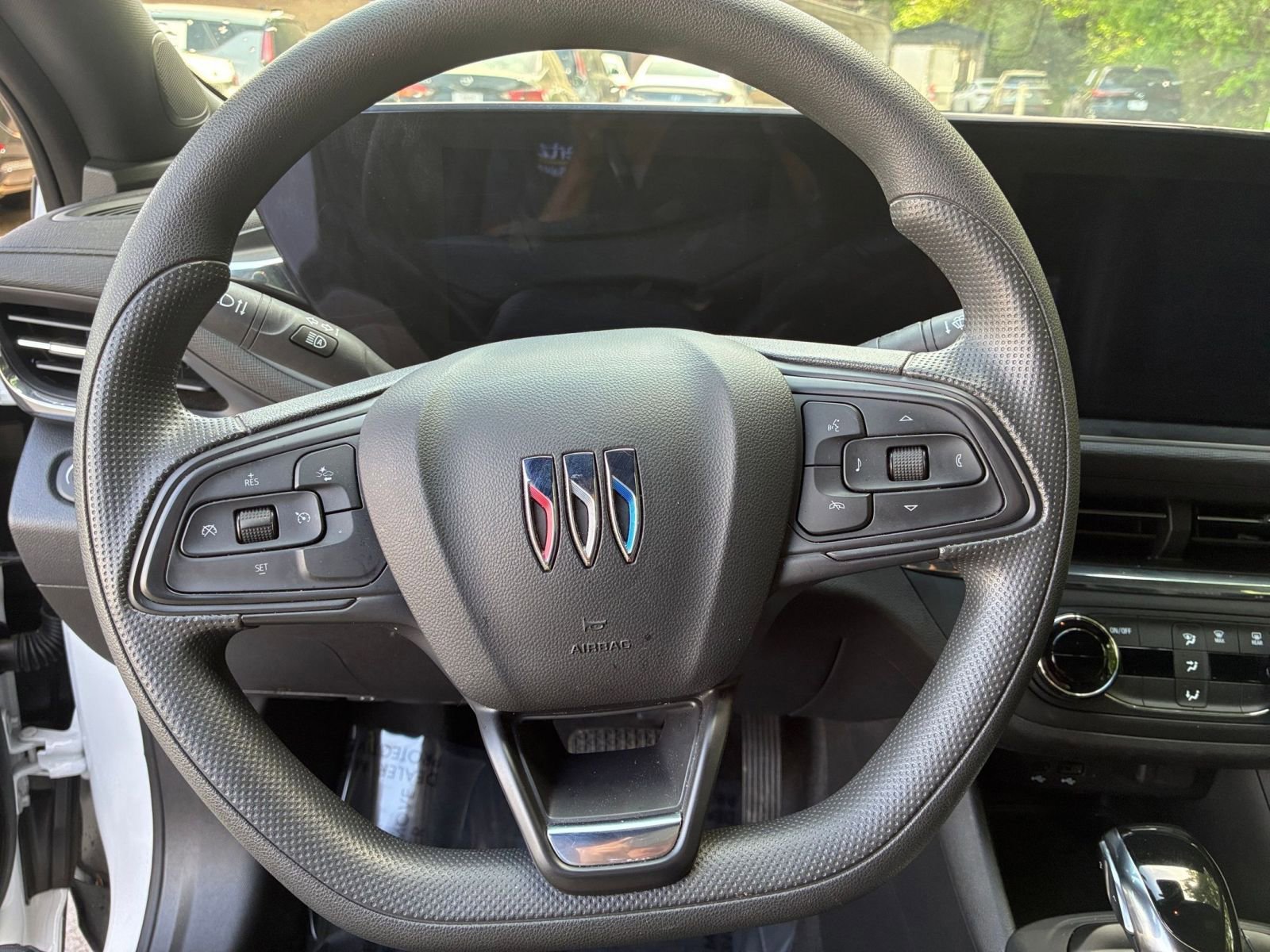 Used 2025 Buick Envista Preferred image 27