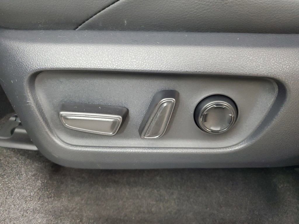 Used 2025 Toyota 4Runner TRD Off-Road Premium image 21