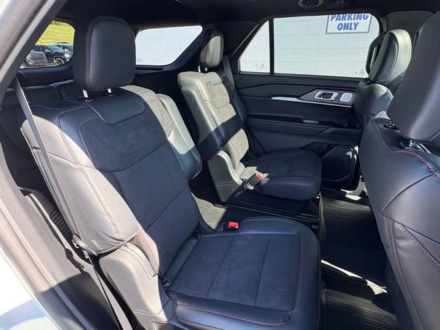 New 2025 Ford Explorer ST image 31