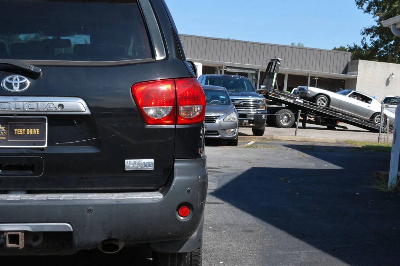 Used 2008 Toyota Sequoia Limited RWD image 10