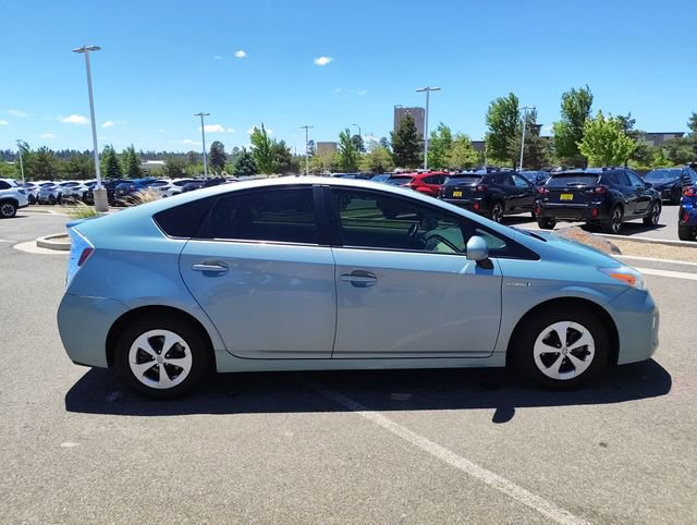 Used 2013 Toyota Prius Four FWD image 2
