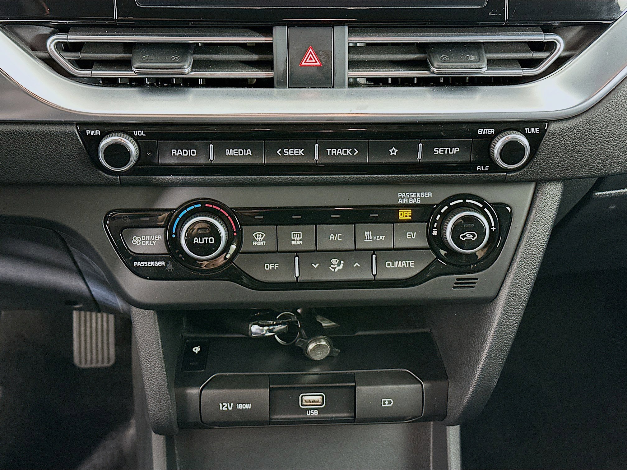 Used 2022 Kia Niro EX image 23