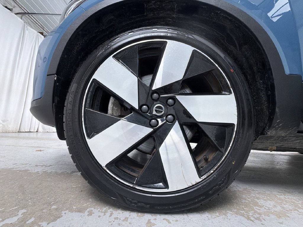 Used 2023 Volvo C40 P8 Recharge Ultimate AWD/4WD image 14