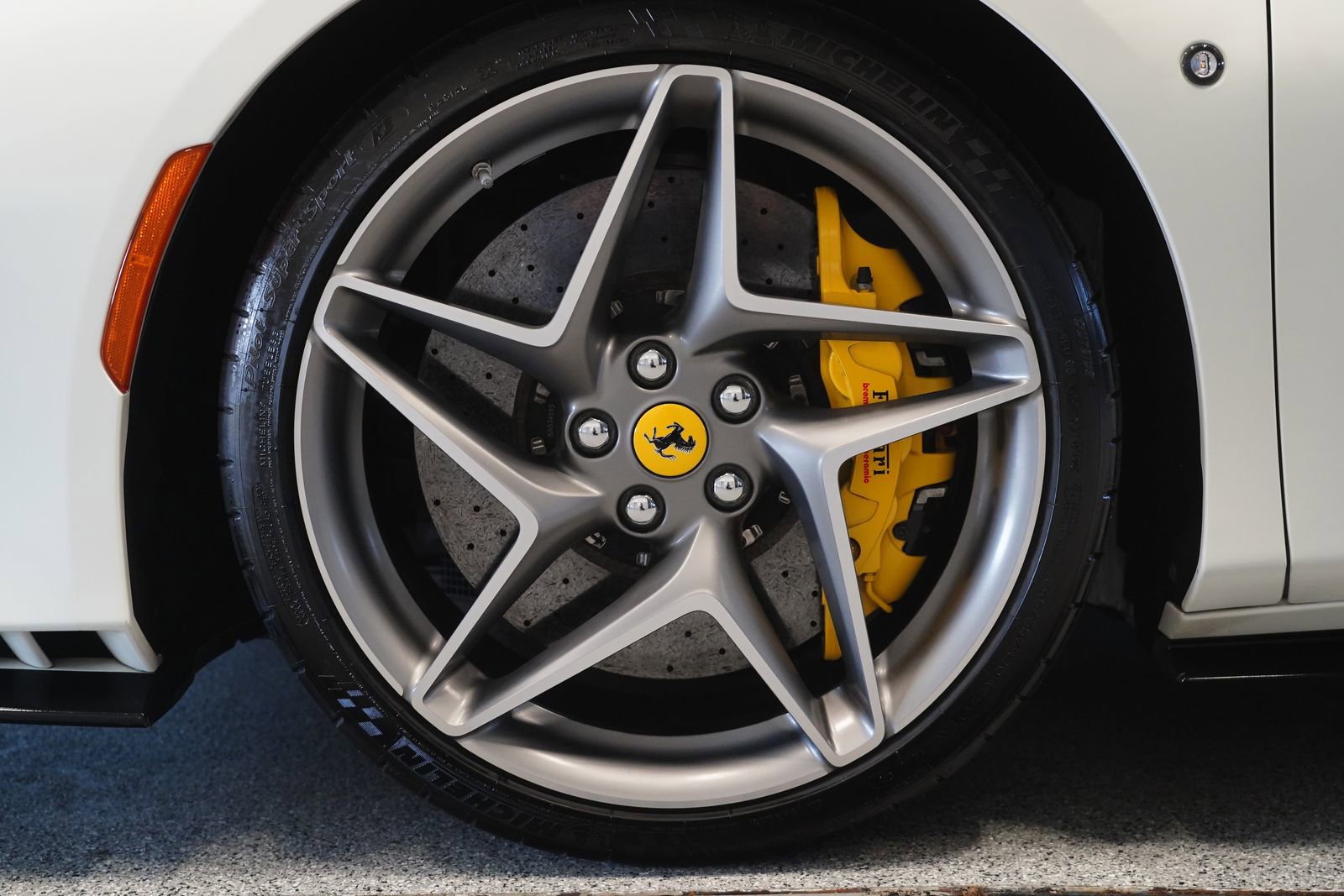 Used 2021 Ferrari F8 Tributo RWD image 11
