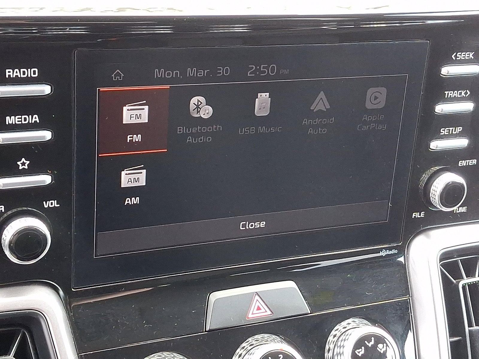 Used 2023 Kia Sorento LX image 18