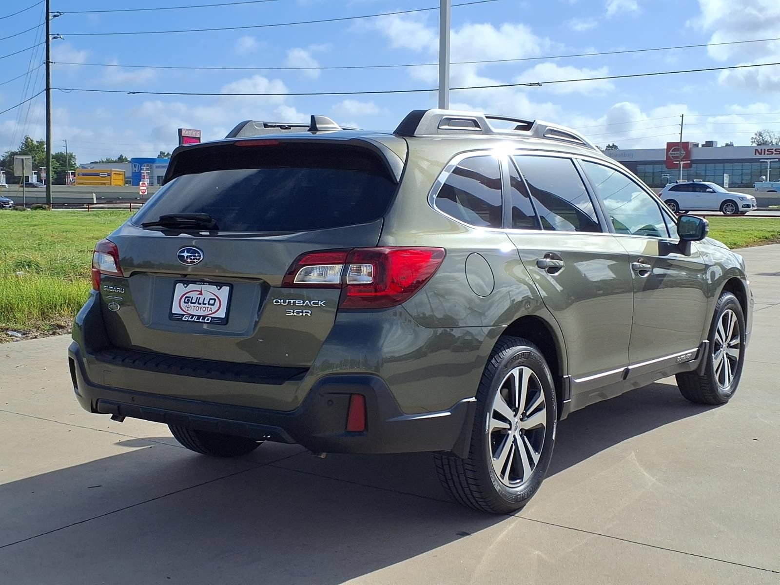 Used 2019 Subaru Outback 3.6R Limited w/ Popular Package #2 AWD/4WD image 6