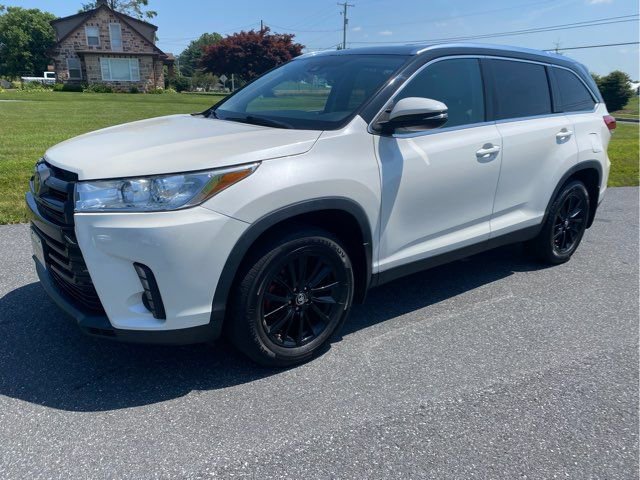 Used 2019 Toyota Highlander XLE image 1