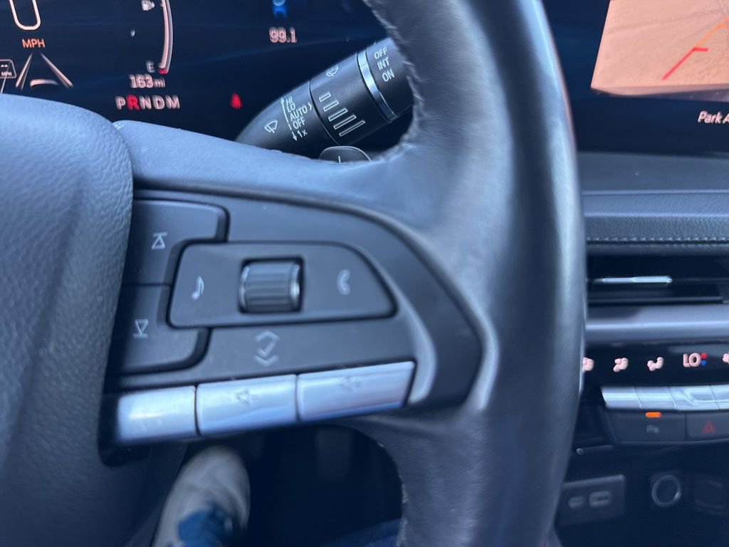 Used 2024 Cadillac XT4 Premium Luxury image 31