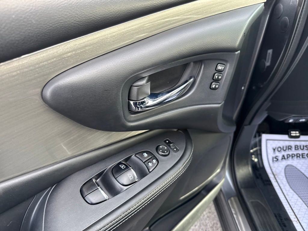Used 2018 Nissan Murano Platinum w/ Cargo Package image 22