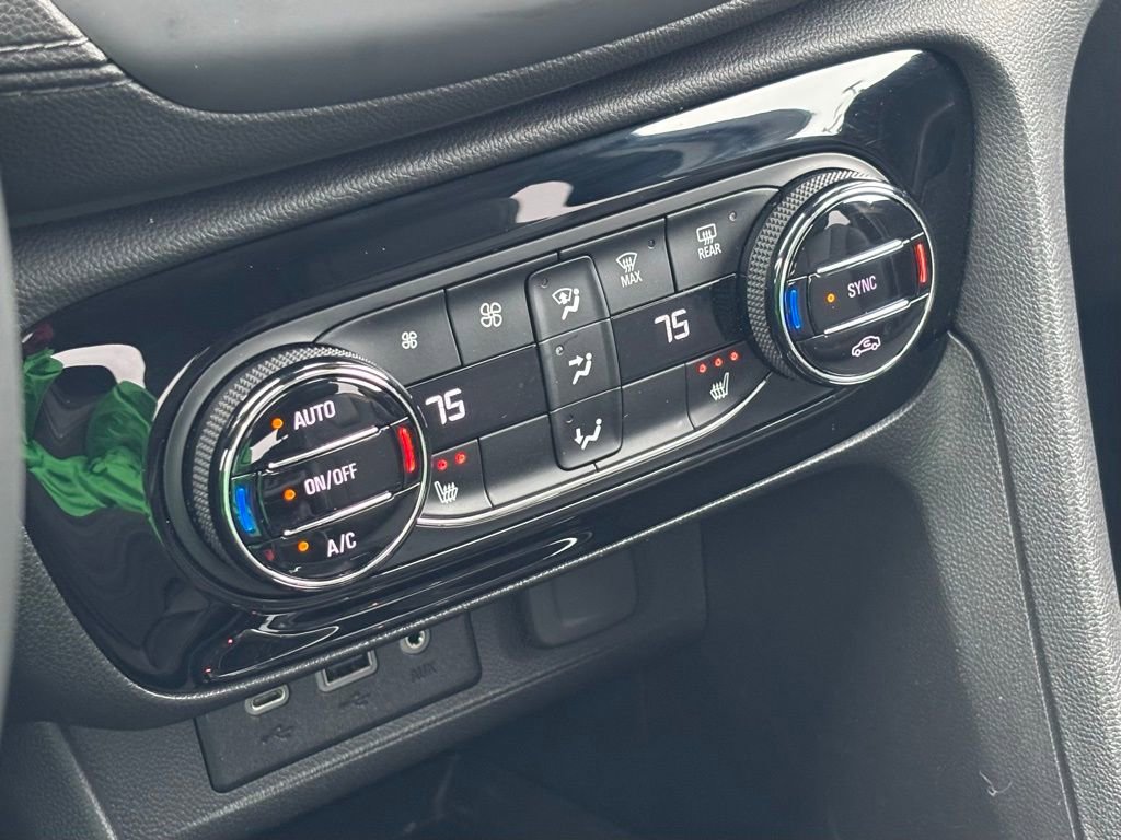 Used 2023 Buick Encore GX Select w/ Safety Package II image 27