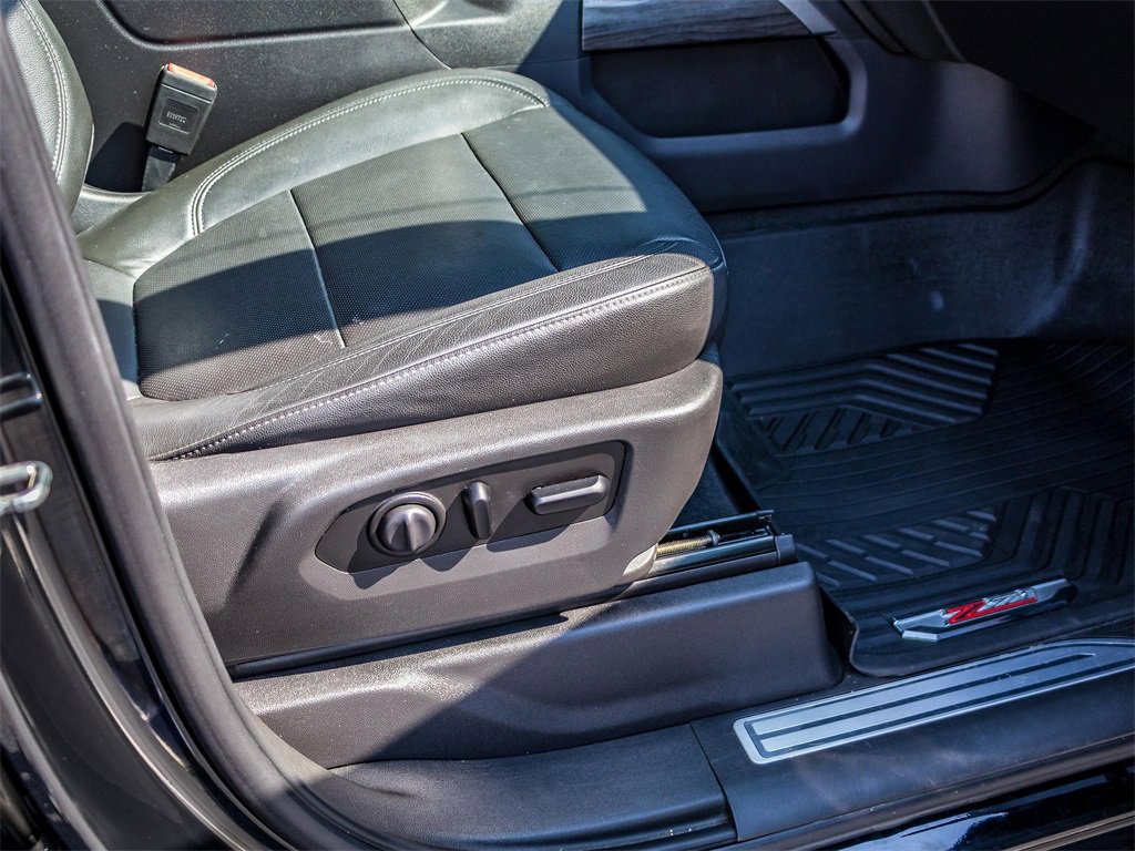 Used 2020 Chevrolet Silverado 1500 LTZ w/ LTZ Texas Edition image 15