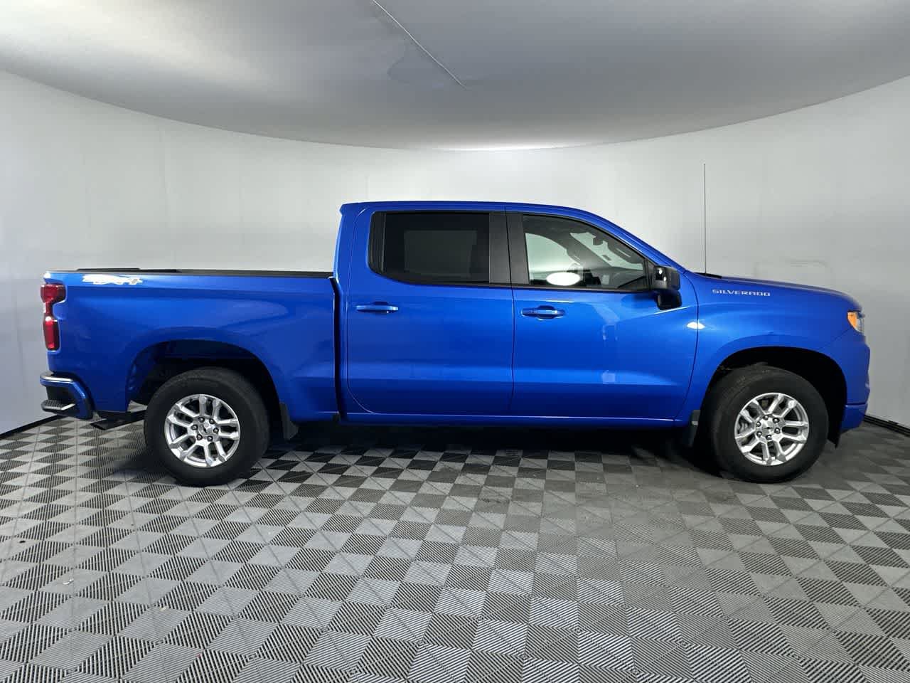 Used 2026 Chevrolet Silverado 1500 RST AWD/4WD image 2