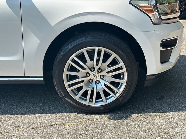 Used 2024 Ford Expedition Max Limited AWD/4WD image 16