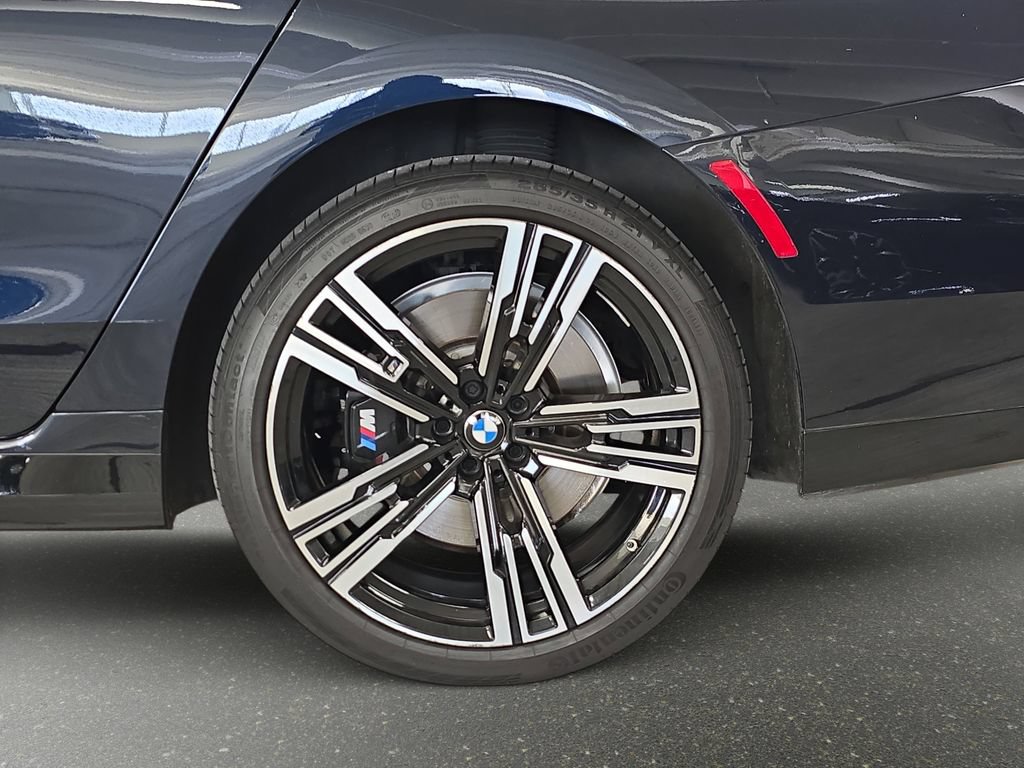 Certified 2023 BMW 740i RWD image 32