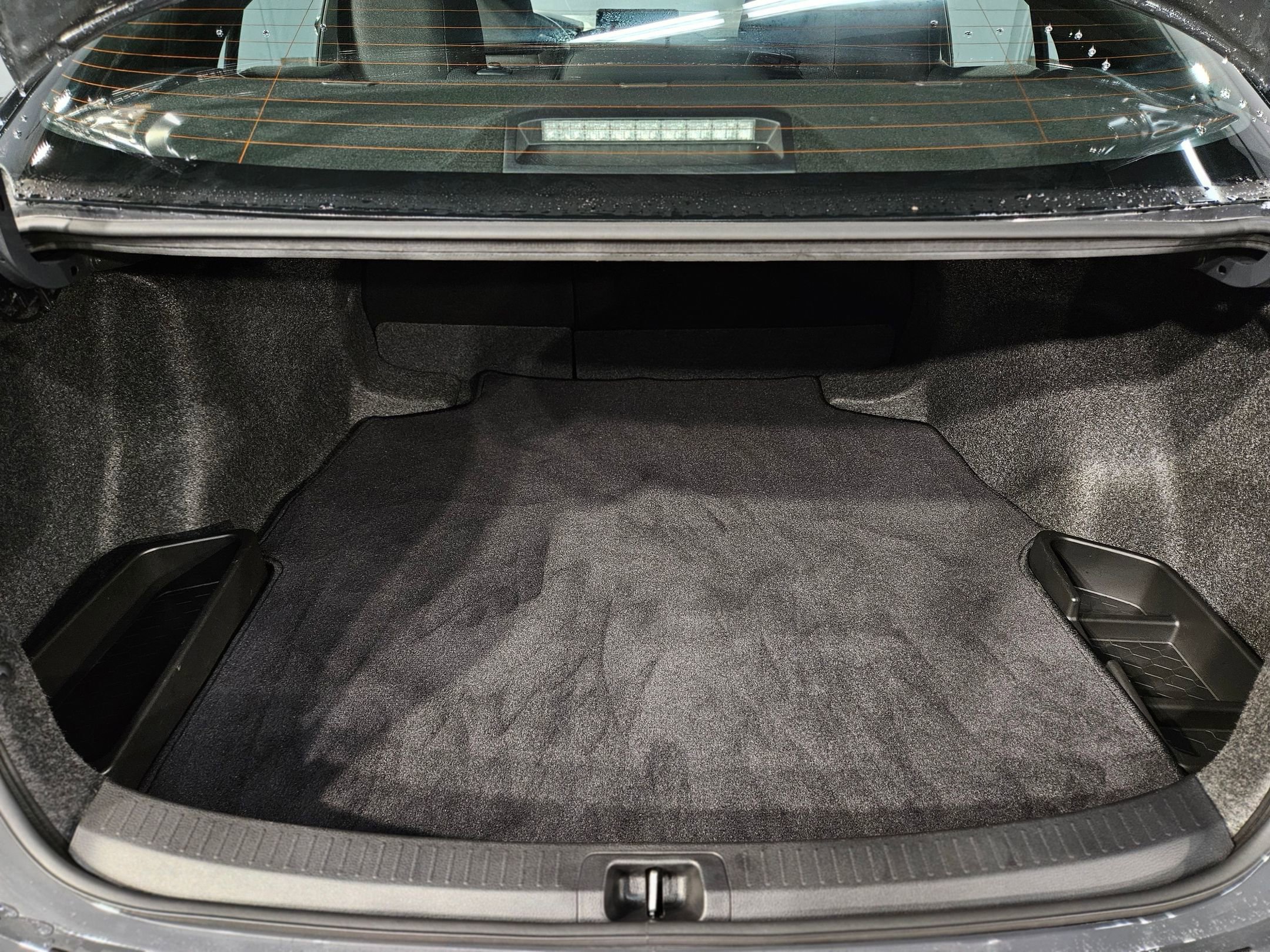 Used 2025 Toyota Corolla SE image 18