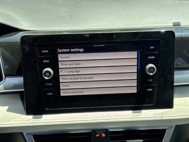 New 2026 Volkswagen Taos SE FWD image 14