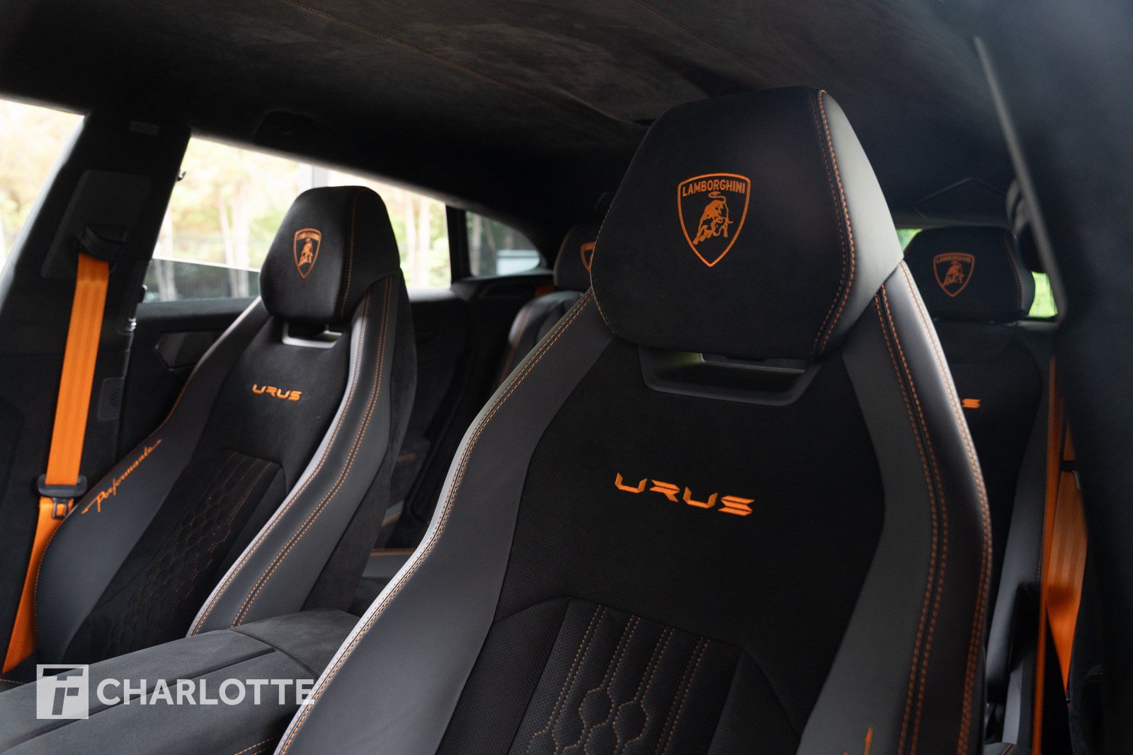 Used 2023 Lamborghini Urus Performante AWD/4WD image 21