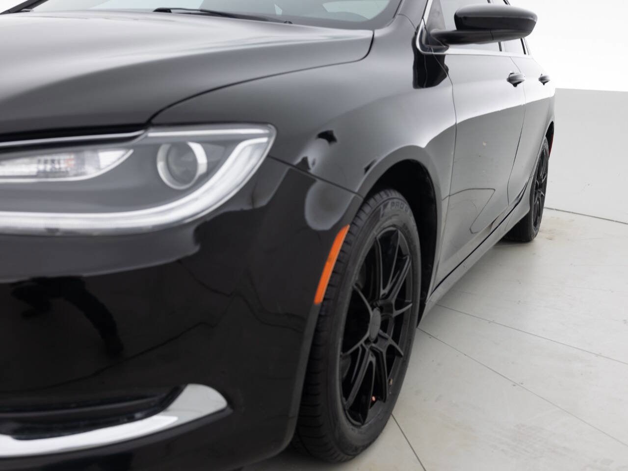 Used 2017 Chrysler 200 Limited Platinum FWD image 12