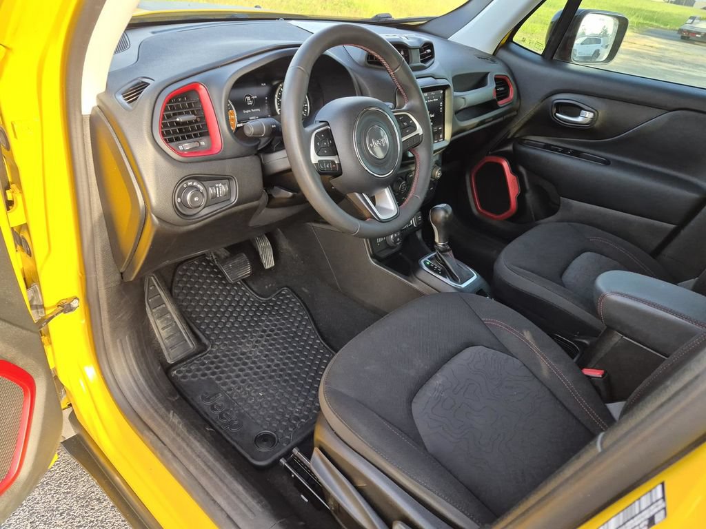 Used 2023 Jeep Renegade Trailhawk AWD/4WD image 13