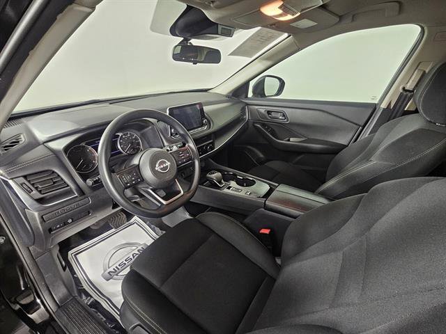 Used 2024 Nissan Rogue S image 25
